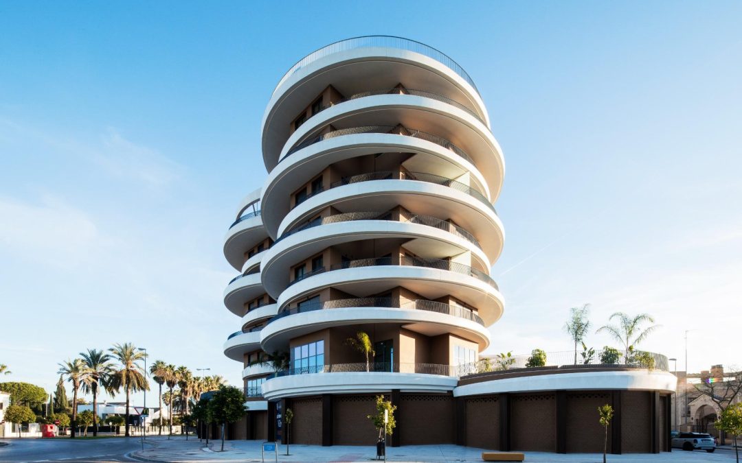️ Amplia Plaza de Garaje en Edificio E…